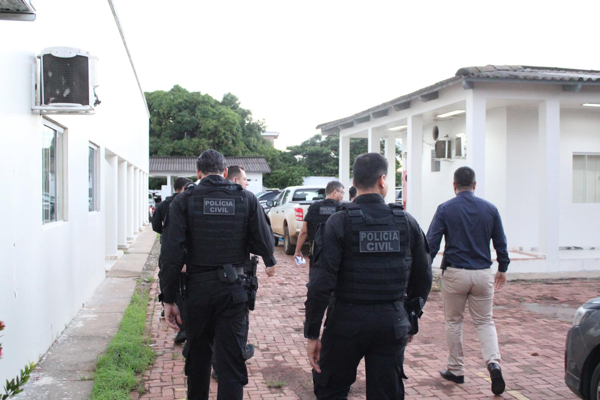 Polícia Civil cumpre novos mandados e encontra depósito clandestino de medicamentos em Rio Branco