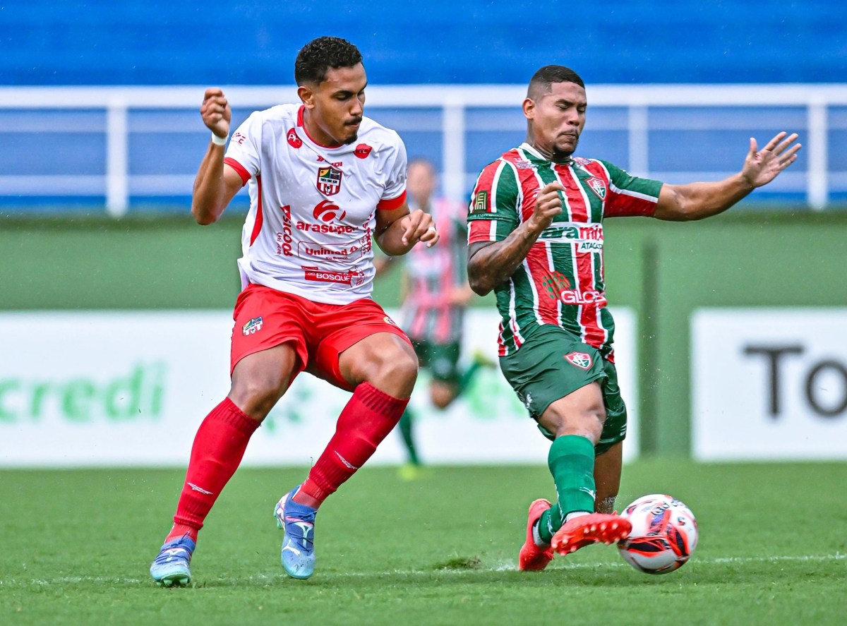 Santa Cruz abre vantagem de dois gols, mas cede o empate ao Independência