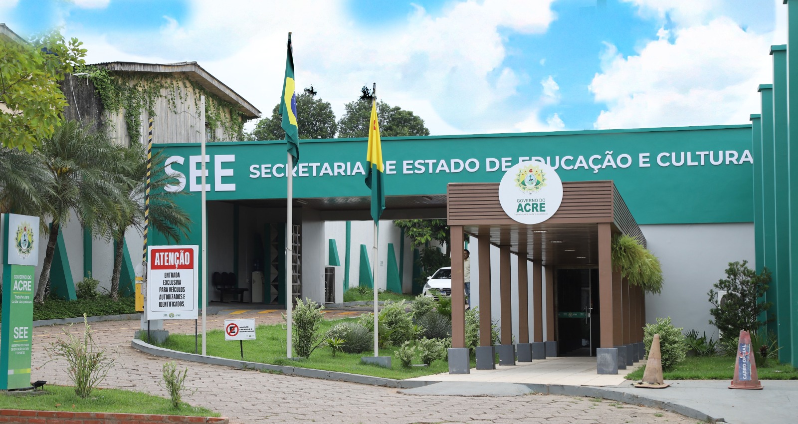 Governo convoca aprovados do processo seletivo da Educação para assinatura de contratos