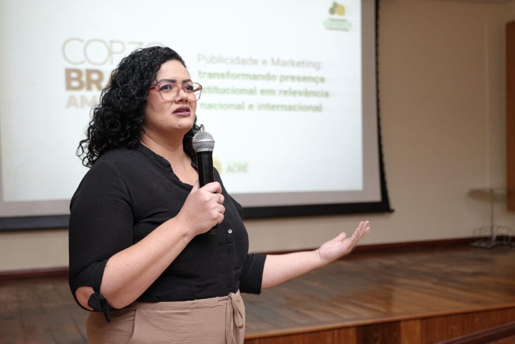 Produtividade ou robô? Inteligência Artificial, responsabilidade informacional e os desafios da comunicação profissional