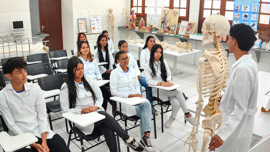 Acre está entre os três estados com maior número de alunos na educação profissional e tecnológica