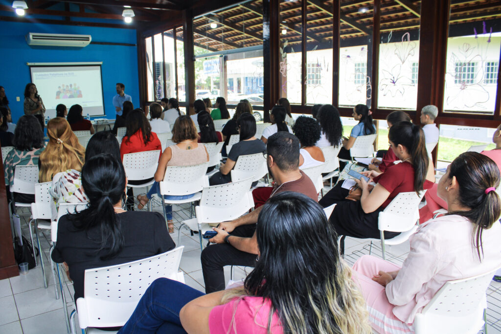 Sesacre e Hospital Sírio-Libanês realizam oficina para fortalecer cuidados paliativos no Acre