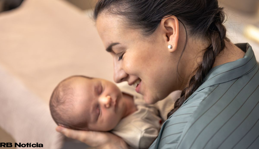 O que muda na licença-paternidade após aprovação de projeto de ampliação no Senado