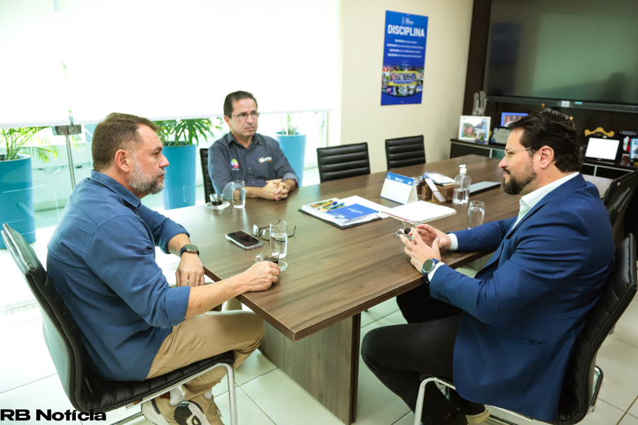 Prefeito em exercício recebe visita do diretor nacional do Grupo Norte de Comunicação