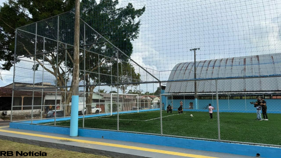 Prefeitura de Rio Branco entrega quadra esportiva reformada no Conjunto Universitário