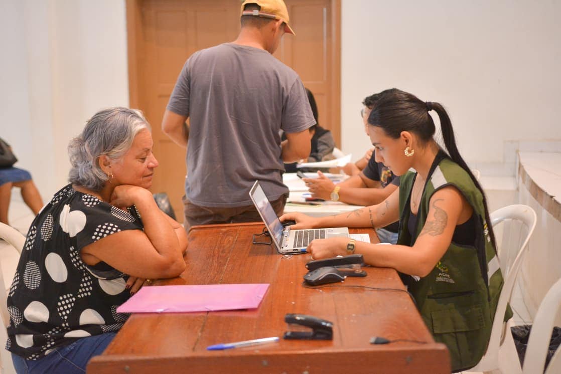 Governo promove ação de regularização fundiária em Cruzeiro do Sul