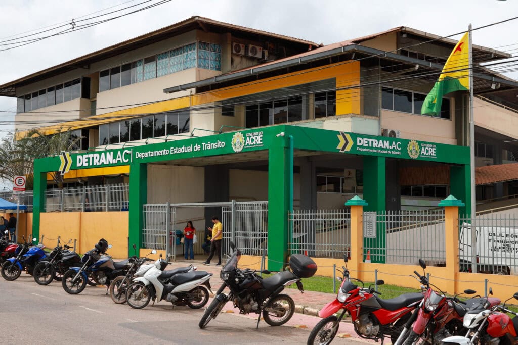 Governo do Acre nomeia aprovados no concurso público do Detran