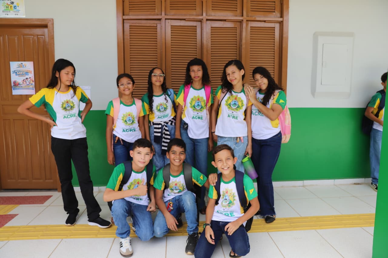 Governo do Acre conclui novas salas e entra na fase final de entrega da quadra da Escola Fontenele de Castro, em Brasileia