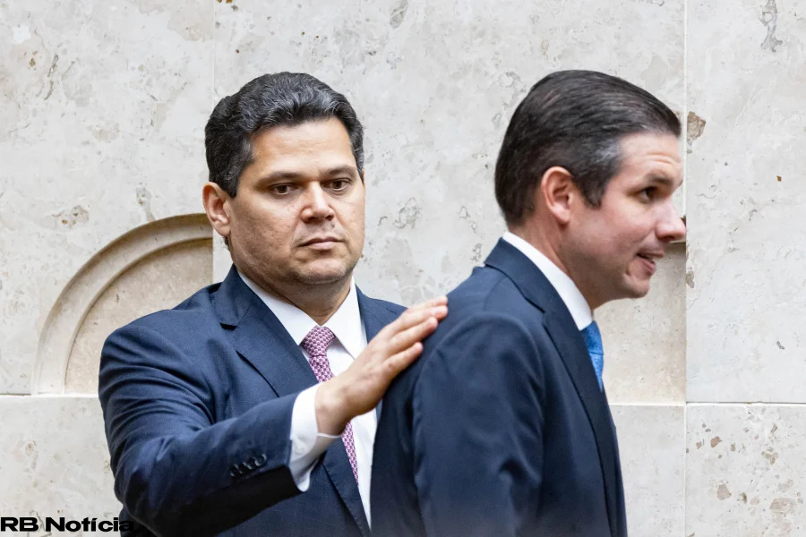 Motta e Alcolumbre silenciam sobre futuro do caso Master no Congresso