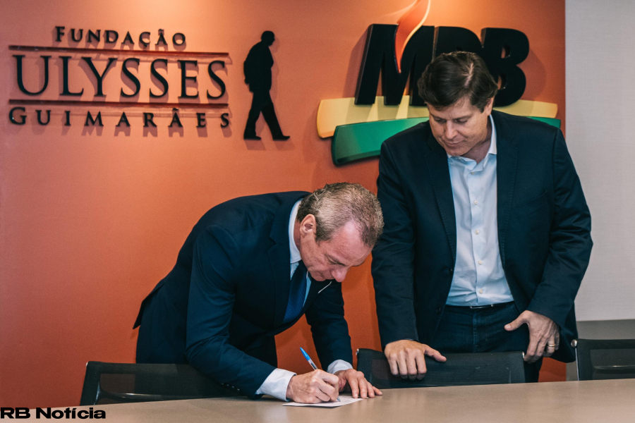 Pedro Longo se filia ao MDB em Brasília e recebe as boas-vindas de Baleia Rossi