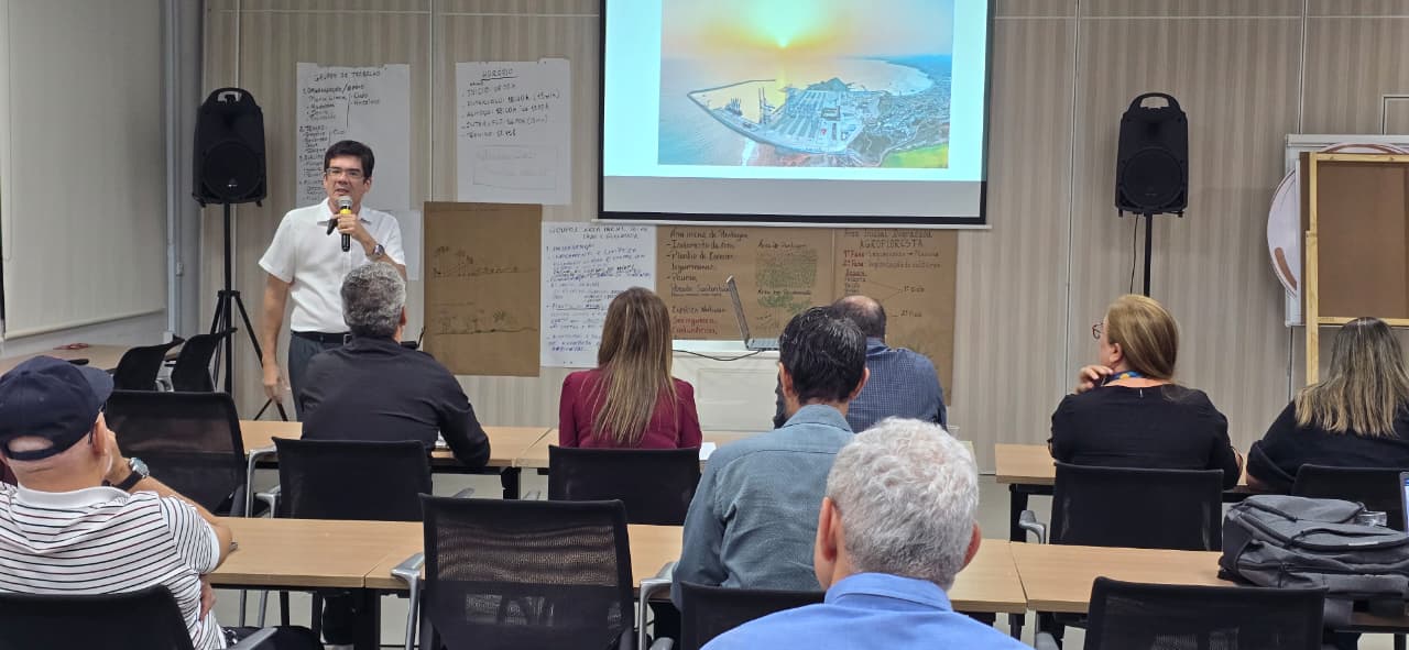 Governo e Sebrae promovem palestra sobre incentivos fiscais à exportação para empresários acreanos