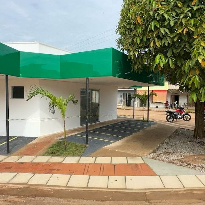 Deracre constrói espaço para mototaxistas em Porto Acre e garante estrutura à categoria