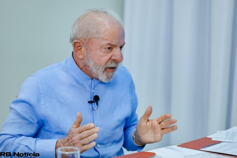 Lula sobre preços dos combustíveis: “Vamos colocar alguém na cadeia”