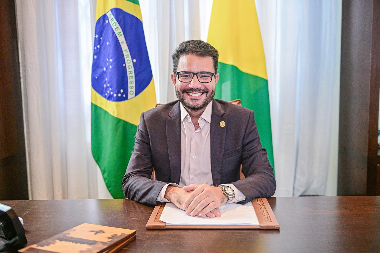 Gladson Camelí tem trajetória marcada por liderança e compromisso com o Acre