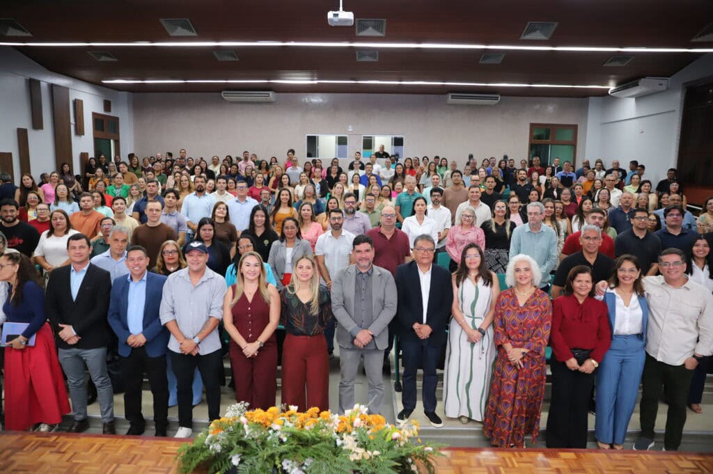 Educação do Acre divulga resultados do Avalia Acre 2025 e reforça colaboração com municípios