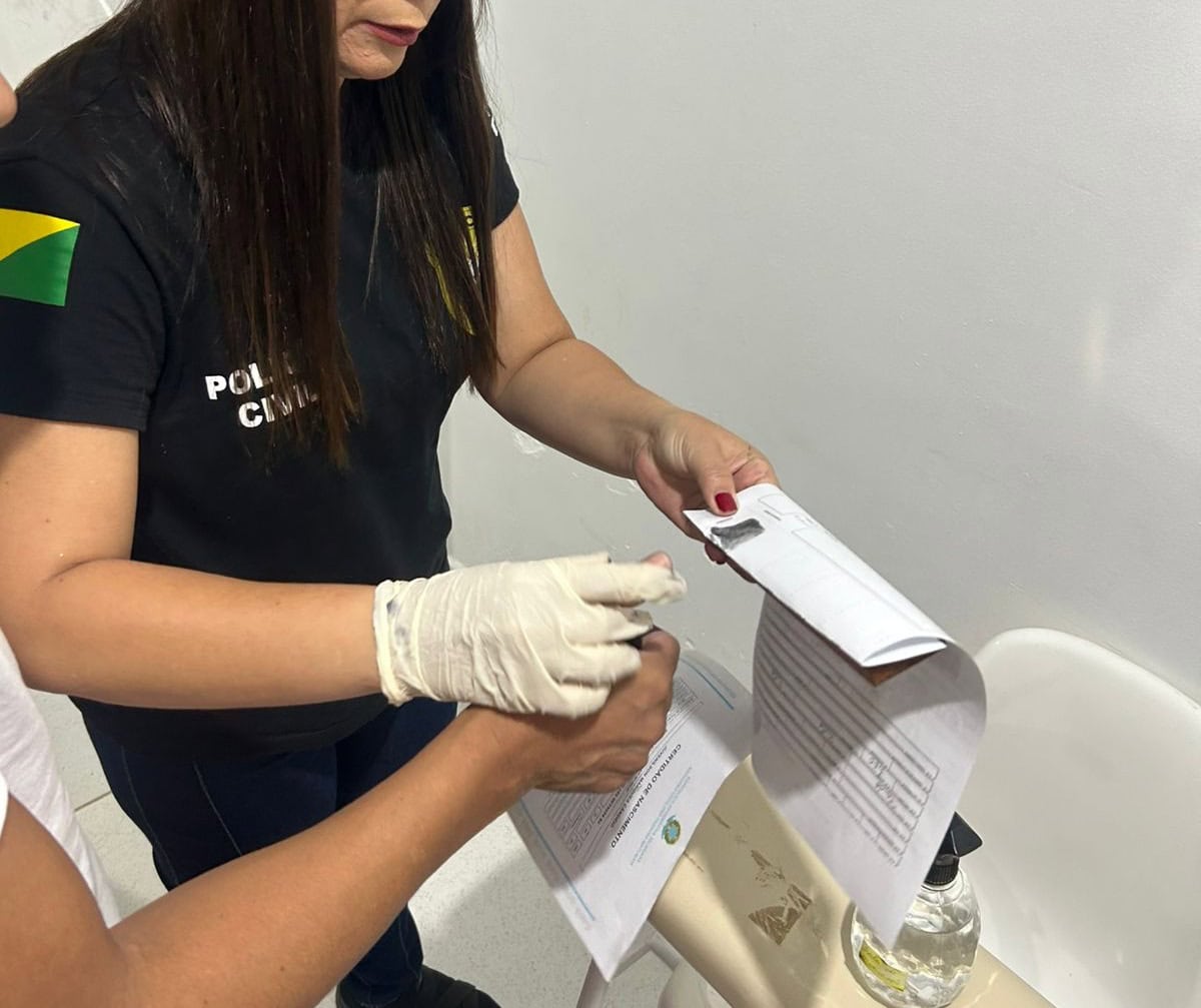 Polícia Civil garante acesso à cidadania com atendimento para emissão da CIN para detentos em Tarauacá