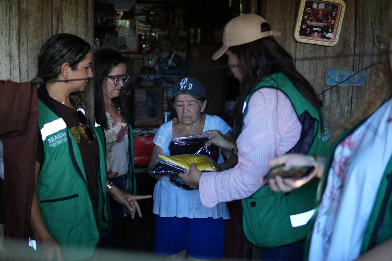 Governo do Estado garante apoio a famílias atingidas por enxurrada na Baixada da Sobral