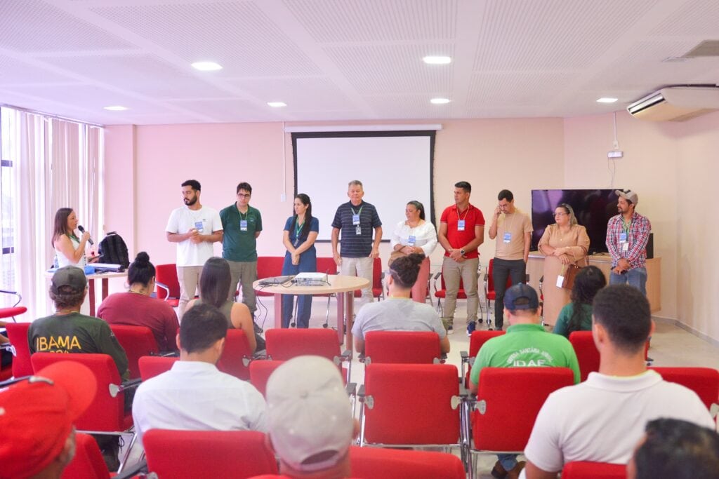 Seminário no Juruá fortalece união entre pescadores e instituições e debate atualização do período de defeso na Bacia Amazônica