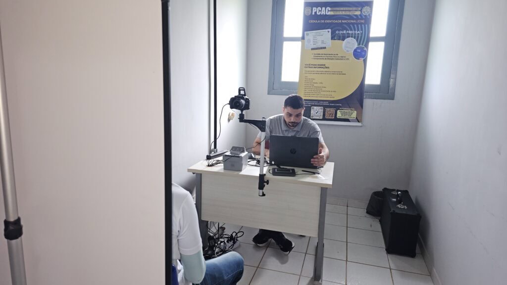 Governo do Acre leva serviços de emissão de documentos para detentos durante 4ª edição do programa Registre-se