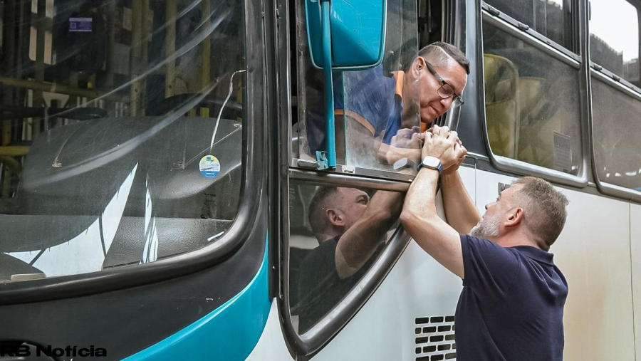 Após decreto de emergência, prefeito visita Terminal Urbano e ônibus voltam a circular 100% em Rio Branco