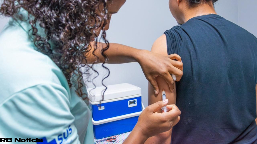 Prefeitura de Rio Branco realiza ação ampliada de vacinação em 19 pontos, neste sábado (25)