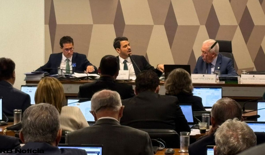 ‘Sou totalmente contra o aborto’, diz Jorge Messias em sabatina no Senado