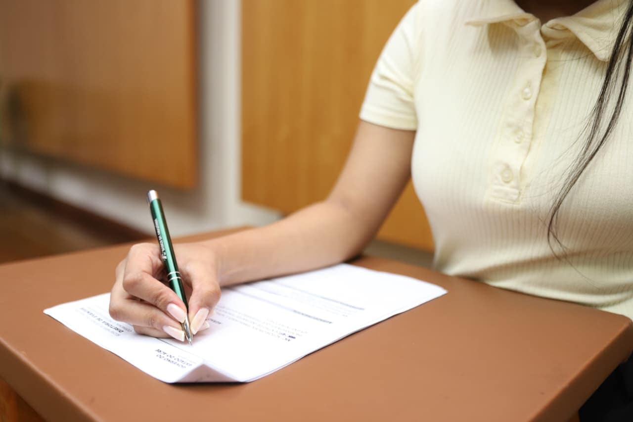 Governo convoca candidatos de processos seletivos da Educação para entrega de documento