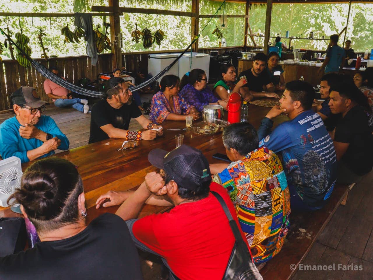 Governo do Acre reforça apoio às aldeias atingidas por enchente na Terra Indígena do rio Gregório, em Tarauacá