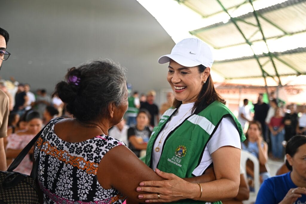 Em Feijó, governadora Mailza autoriza construção de 25 unidades habitacionais