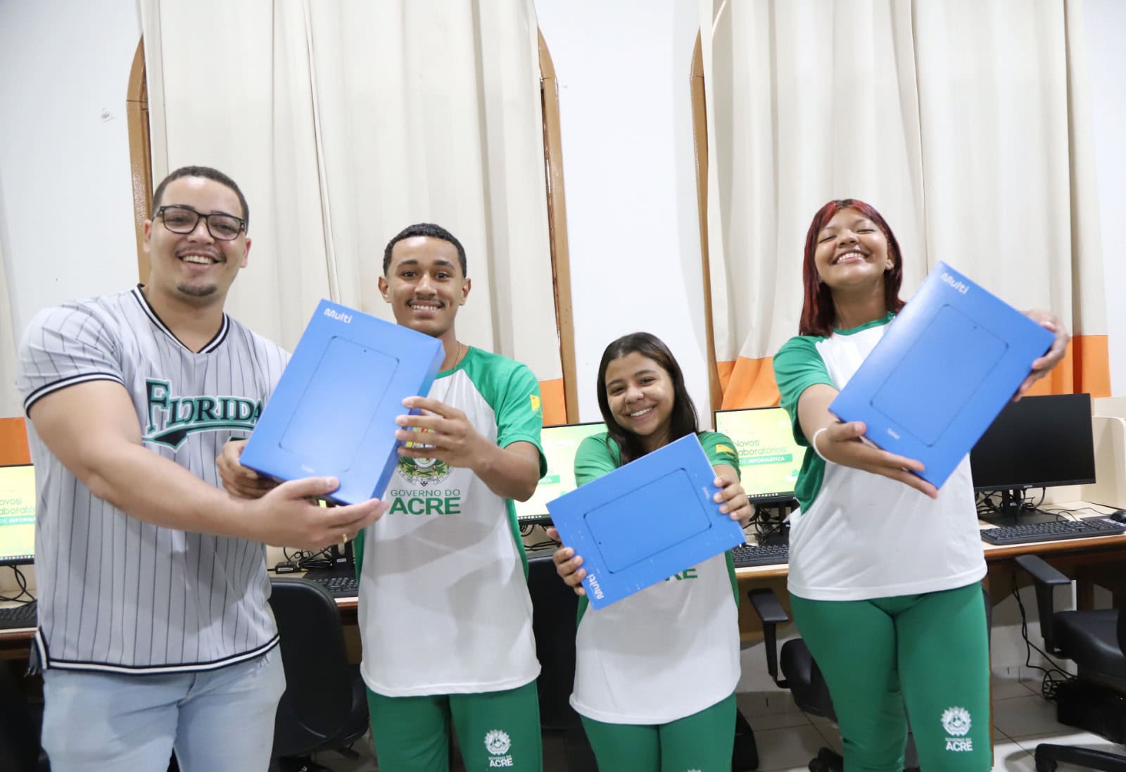 Escola Pedro Martinello é exemplo de que inclusão digital é prioridade do governo do Acre