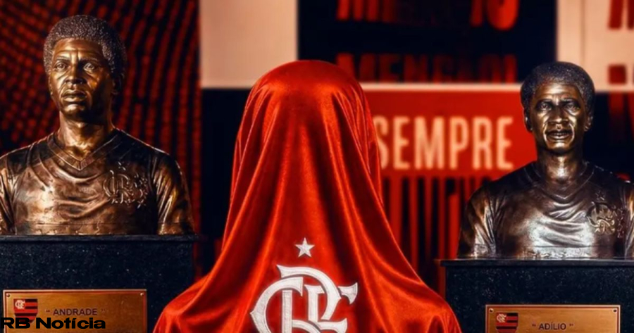 Flamengo anuncia busto para jogador histórico do clube: ‘Temos que mudar isso’
