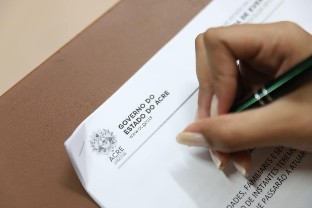 Estado convoca candidatos de processos seletivos da Educação para entrega de documentos e assinatura de contrato