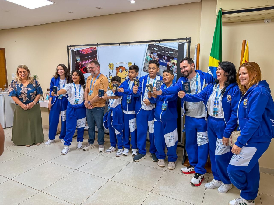 Estudantes da rede municipal de Rio Branco embarcam para intercâmbio educacional na Disney e na NASA