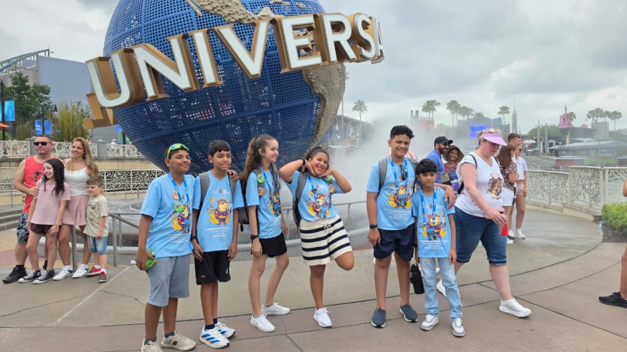 Estudantes da educação municipal vivem dia de aventura e tecnologia na Universal Studios