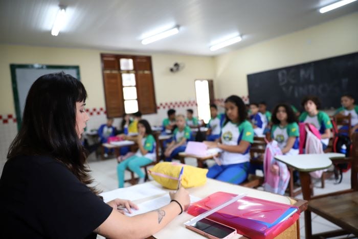 Governo convoca aprovados em processo seletivo da Educação para entrega e assinatura de contrato