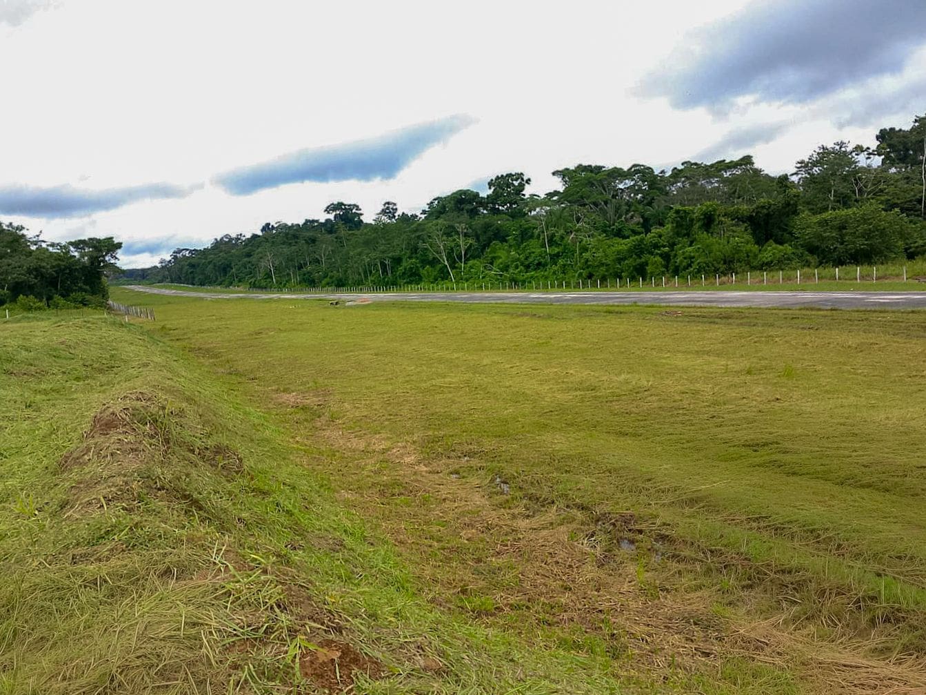 Governo do Acre realiza manutenção em aeródromos do Vale do Juruá