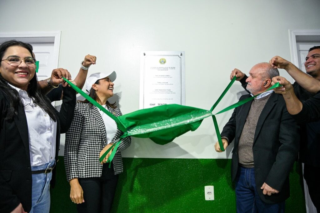 Governadora Mailza entrega reforma da unidade do Idaf e reforça apoio ao setor produtivo em Sena Madureira