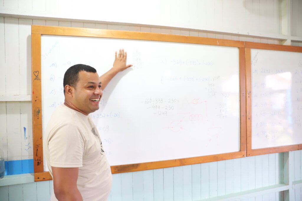Governo convoca professores aprovados em processos seletivos da Educação