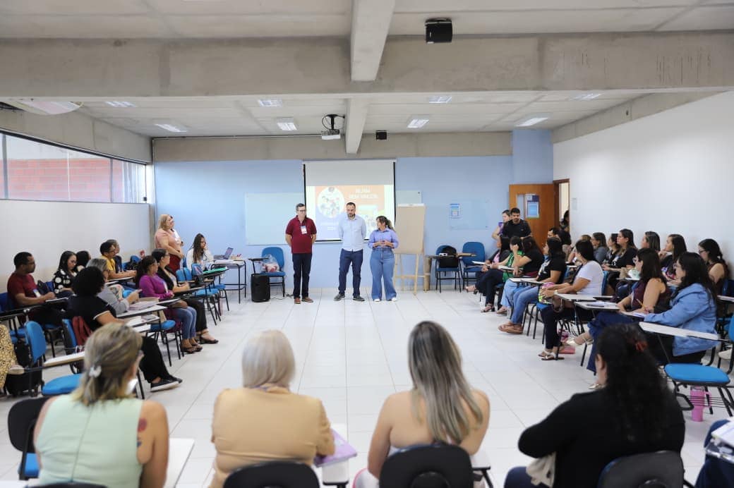 Formação fortalece ações de prevenção e de convivência saudável em escolas estaduais de Rio Branco