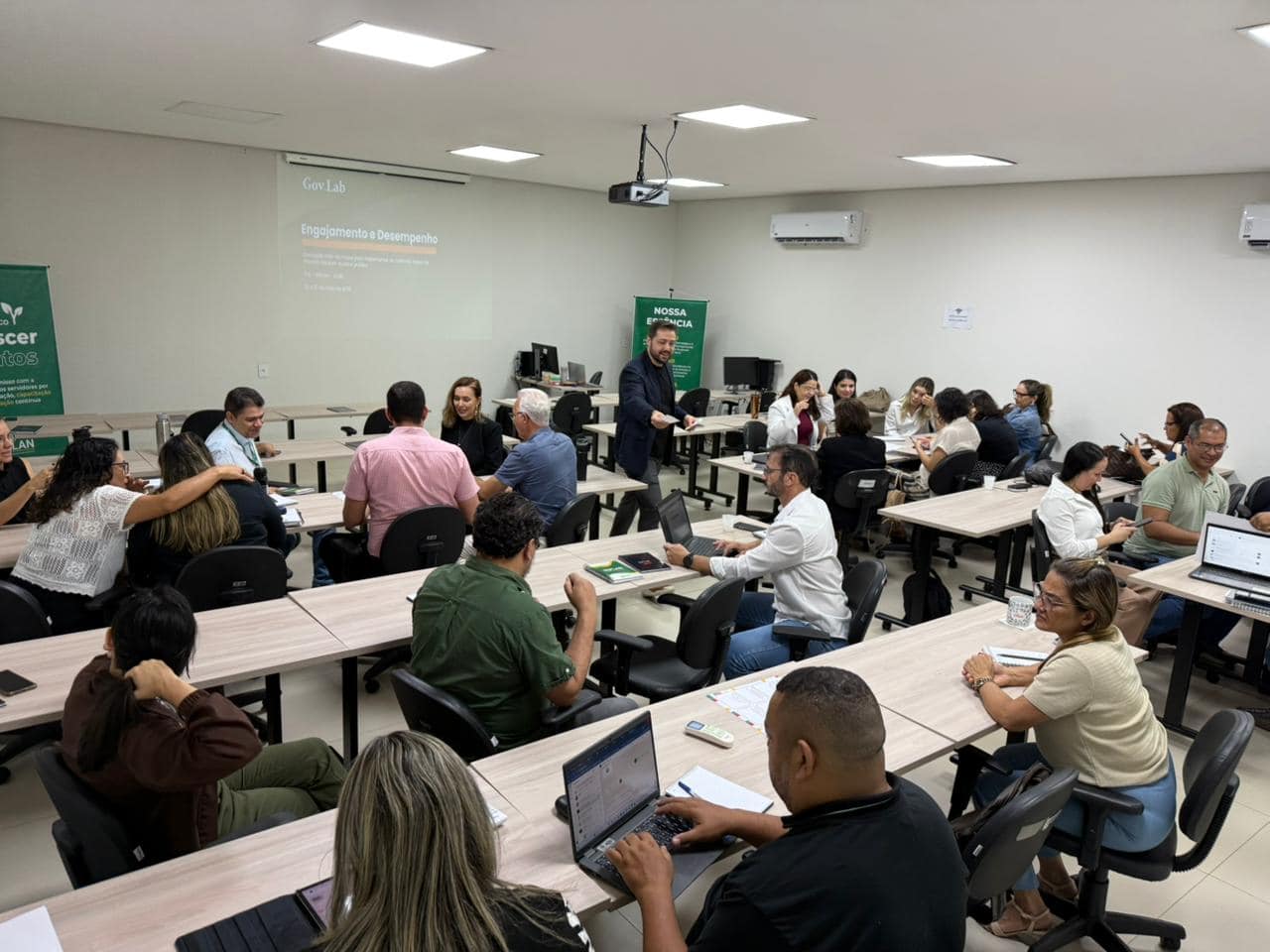 Servidores da Secretaria de Planejamento participam de curso sobre liderança institucional