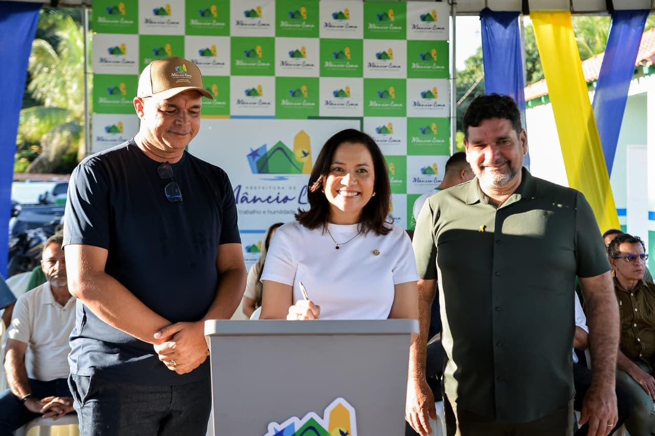 Governadora Mailza Assis fortalece educação em Mâncio Lima com investimentos em kits escolares, fardamentos e revitalizações de escolas