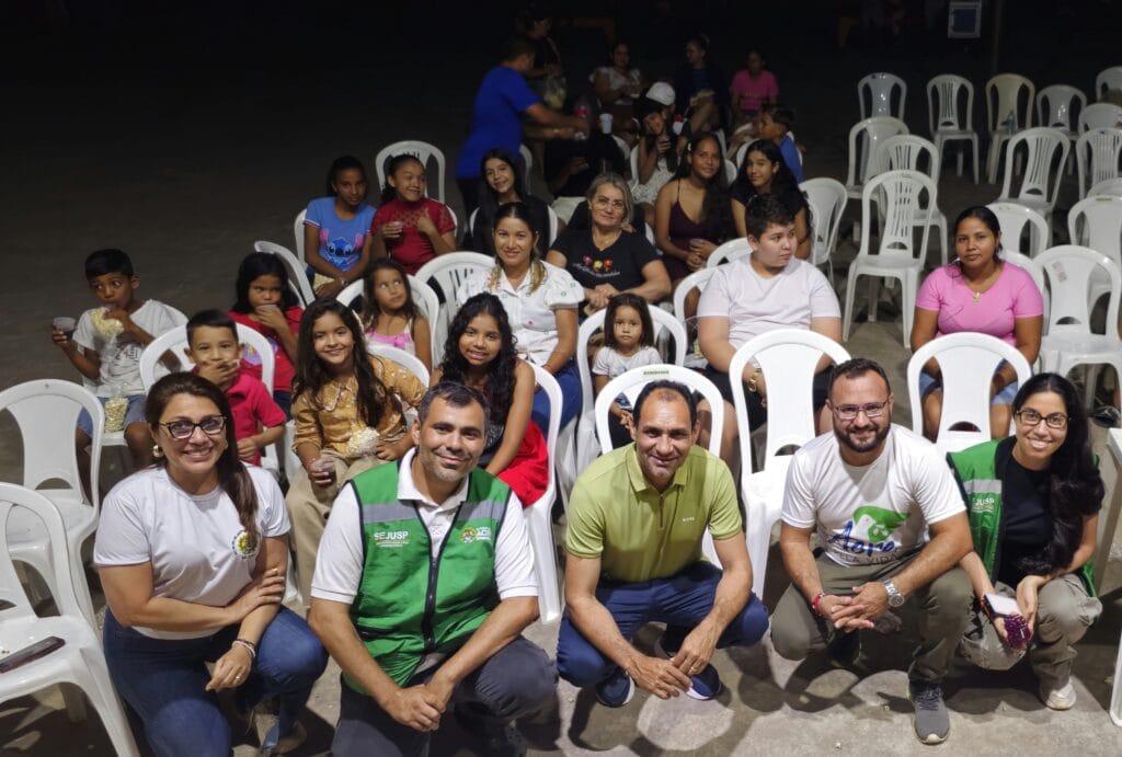 Acre Pela Vida realiza sessão de cinema para crianças e adolescentes em Marechal Thaumaturgo
