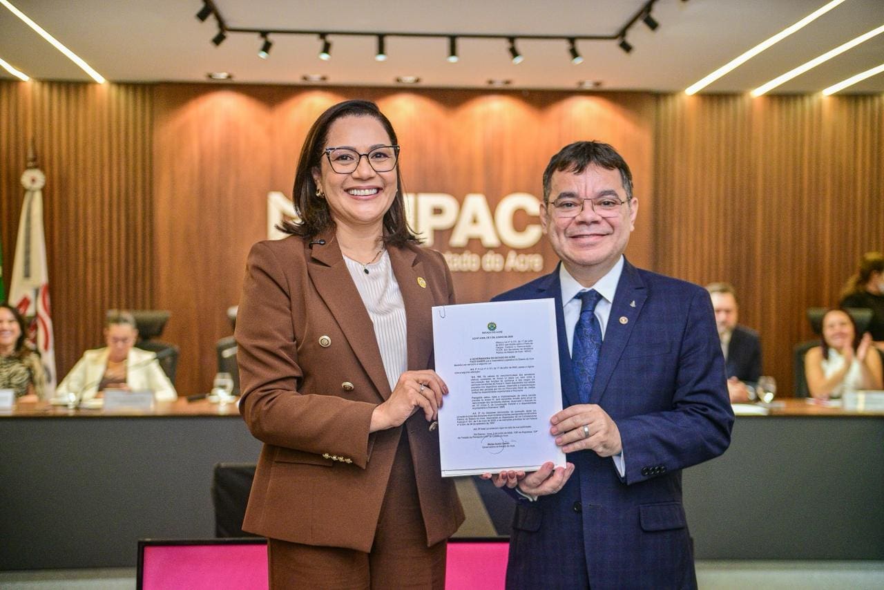 Leis sancionadas por Mailza Assis modernizam e fortalecem o Ministério Público do Acre, marcando uma nova era para a instituição