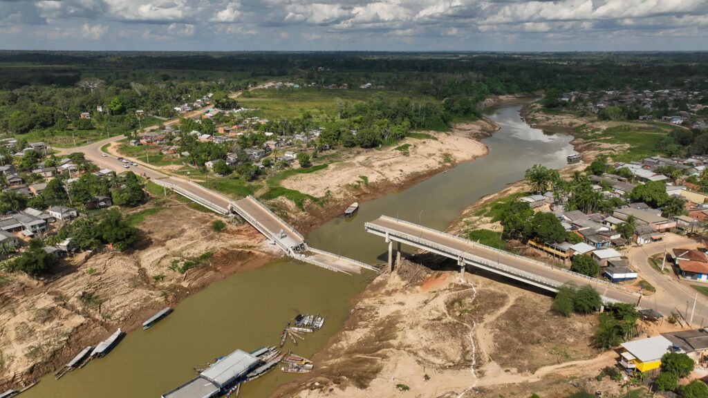 Estado aciona Justiça e obtém medidas emergenciais após colapso de ponte em Sena Madureira