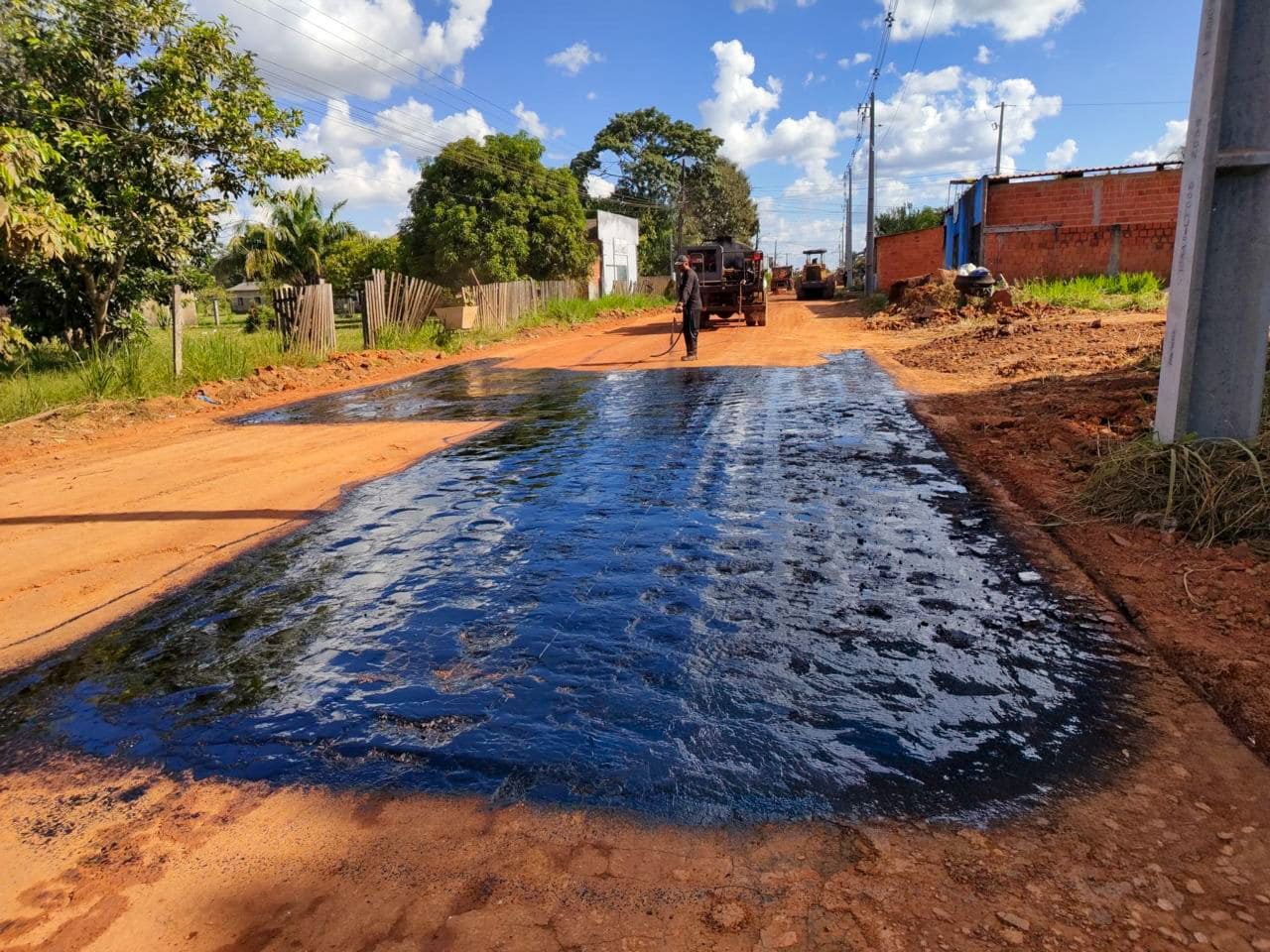 Com investimentos do governo, Deracre leva asfalto, drenagem e sinalização ao Ramal Belo Jardim em Rio Branco