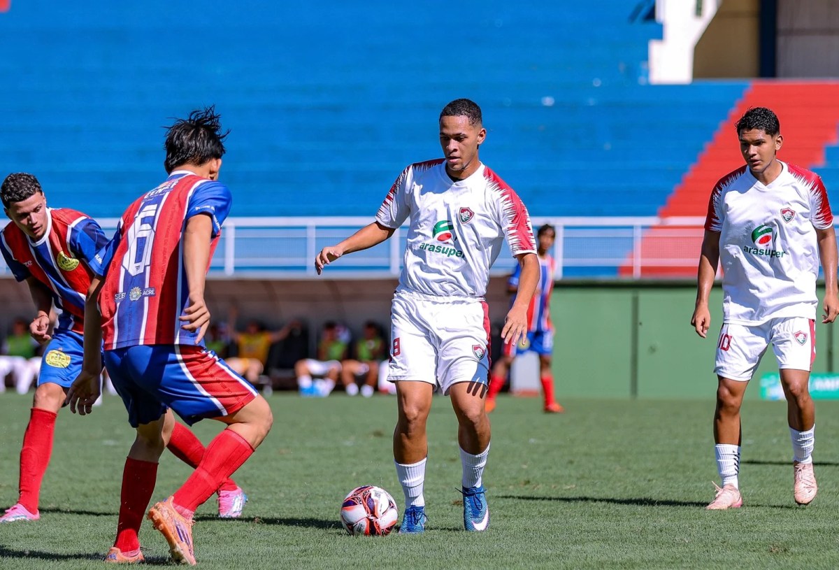 Independência atropela o Plácido de Castro e assume a vice-liderança do Sub-20