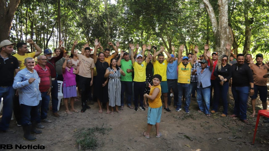 Prefeitura acompanha demandas da comunidade e avalia melhorias no Ramal da Água, na região do Quixadá