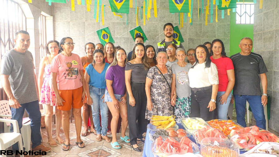 Prefeitura entrega cestas básicas arrecadadas no Maio Amarelo a famílias do Oscar Passos I e II