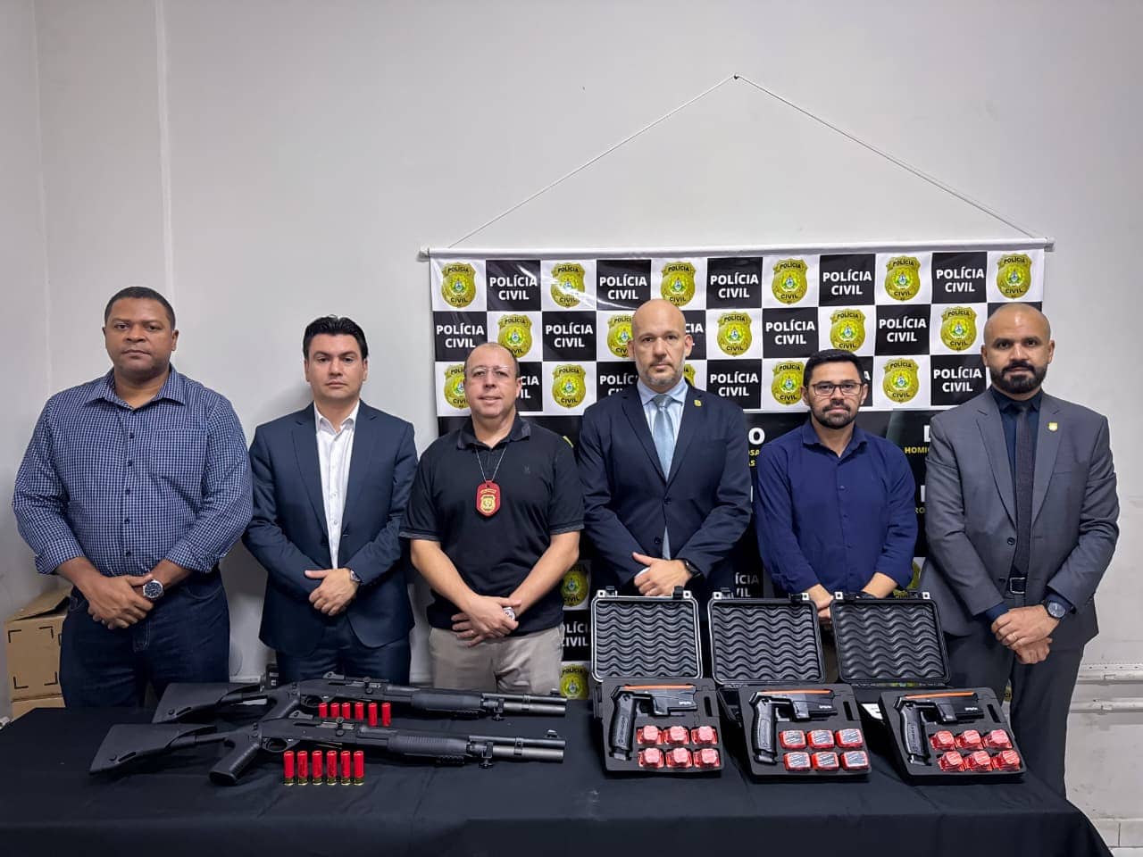 Viatura adaptada para cães farejadores e novas armas reforçam estrutura da Polícia Civil