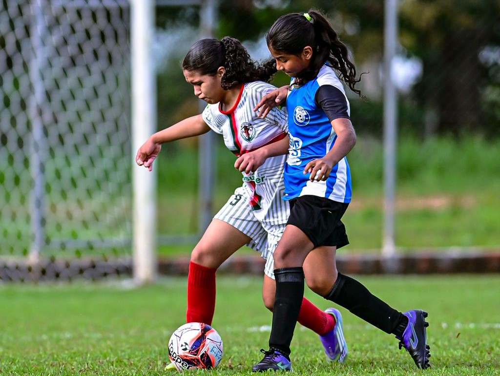 Campeonato Feminino Sub-15 tem duelo direto pela liderança